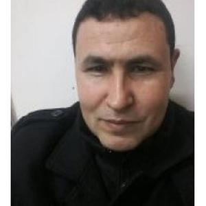 Noureddine, 41 ans propose des services de bricolage, transport, etc