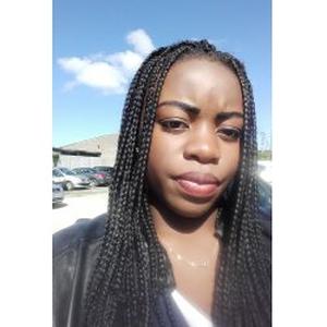 Benedicte, 19 ans cherche des heures de ménage et repassage