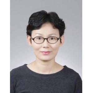 Young Joo, 45 ans pour l'entretien de votre logement.