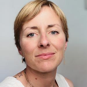Beatrice, 33 ans propose mes services de menage et repassage ainsi que les courses.