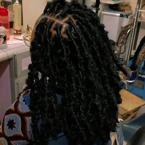 Coiffeuse Afro