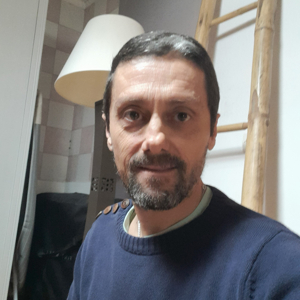 Accompagnant auprès des personnes dans la solitude