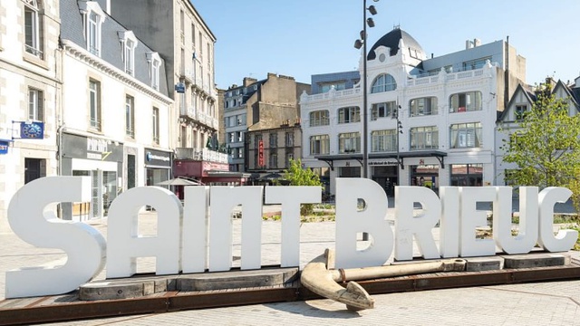 photo couverture Centre Services Saint Brieuc