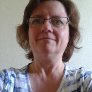 Propose aide aux personnes âgées