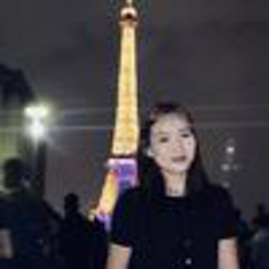 Épousseter, passer l'aspirateur, laver les sols, nettoyer les salles de bains et les cuisines, laver les vitres, faire la lessive, repasser, etc.