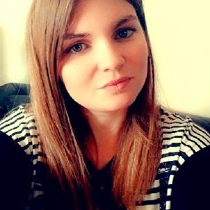Roxane , 21 ans, gardienne d'enfants