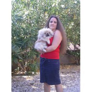 Professeure de harpe - piano - chant et solfège propose ses services