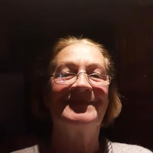 Nettoyeuse de tombes et domicile autoentrepreneur