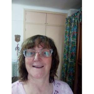 Monique, 58 ans,  recherche emploi auprès de personne âgée la nuit à Marseille