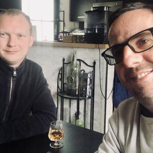 Offre d’emploi pour deux heures de ménage par semaine, voir 4 heures avec notre voisine.