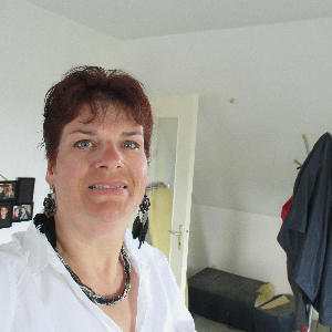 Irène, 46 ans, aide au ménage