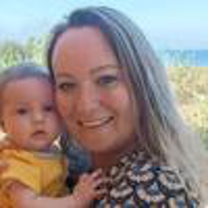 RECHERCHE UNE FEMME DE MÉNAGE