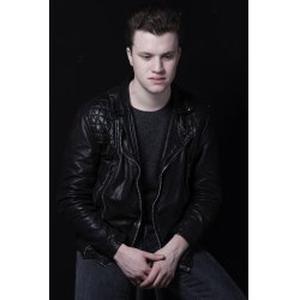 Amelia, 21 ans, j'offre mes services de photographe