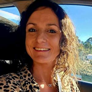 JE RECHERCHE UNE FEMME DE MÉNAGE