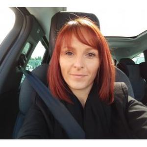 Virginie, 34 ans, photographe freelance disponible sur toute l'île de france 