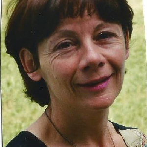 Auxillaire  de  vie pouvant travailler en  ephad  et  à domicile