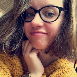 Étudiante propose cours et aides aux cahiers de vacances cet été