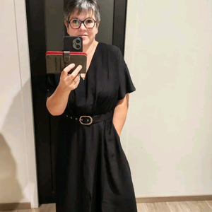 BESOIN D'UNE FEMME DE MENAGE