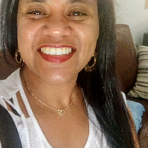 Auxiliaire de vie pour personne dépendante