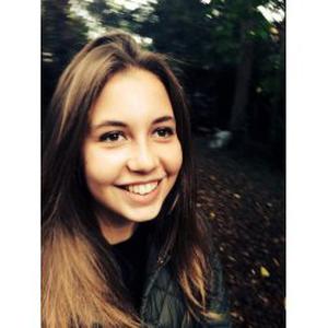 Valentine, 17 ans, baby sitter à Paris