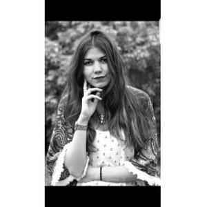 Garde d'enfants disponible