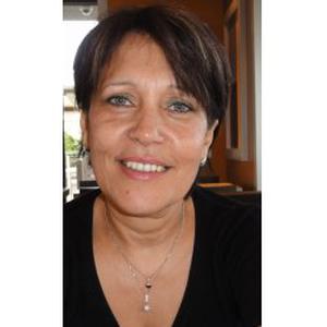 Agnes, 53 ans propose de faire du ménage et du repassage et de l'aide a la personne dans les actes de la vie quotidienne .