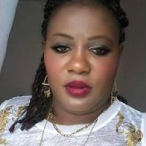 Antoinette, 25 ans, aide pour les seniors