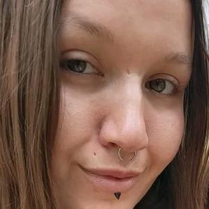Recherche femme de ménage de confiance (8h/semaine - Tâches régulières et courses)