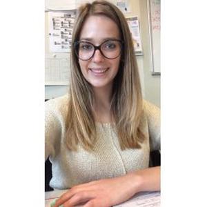 Baby-sitter (étudiante en Master) à Craponne (véhiculé si besoin)