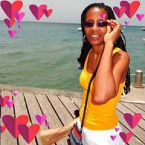 Liliane, 54 ans cherche un emploi d'aide-soignante dans une maison de retraite