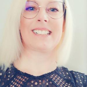 corinne, 46