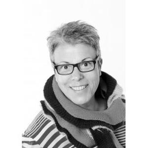 Nicole, 54 ans propose ses services auprès d'enfants