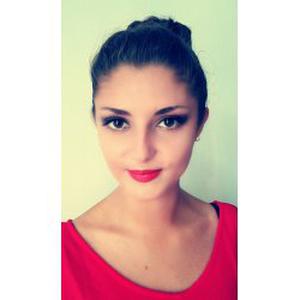 Je propose de baby-sitting, ménage et garde d'animaux