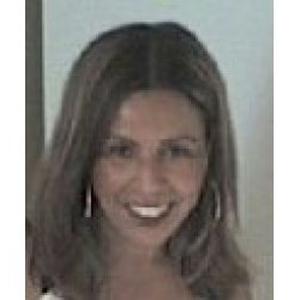 Leila, 47 ans, plus de 10 ans d'expérience