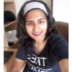 Sarvadha, 25 ans propose des heures de baby-sitting