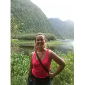 Lyne, 42 ans aide personnes âgées sur le tampon et ses alentours