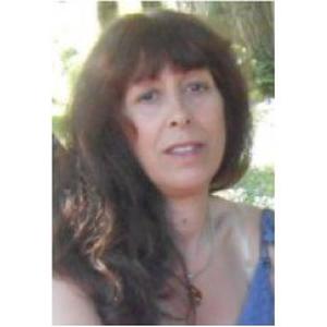 Jacqueline, propose aide aux personnes âgées