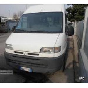 Leone, 36 ans, propose aide au déménagement