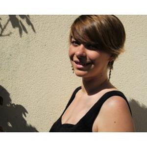 Maëlle, 22 ans, propose aide aux personnes âgées