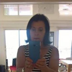 marie, 61 ans, cherche ménage ou repassage