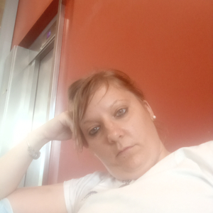 Cindy, 34 ans recherche un emploi de ménage