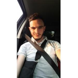 Brian, 20 ans coiffeur à dom