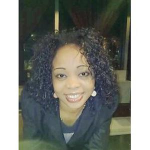 Zaina, 30 ans, propose aide aux personnes âgées