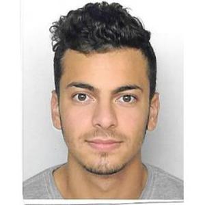 Mehdi, 19 ans donne des cours de maths 