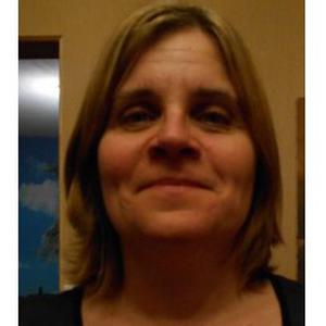 Blandine, propose ses services en tant garde d enfants  ou bien menage