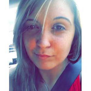 Samantha, 23 ans recherche un emploi dans le ménage ou même garde d'enfant
