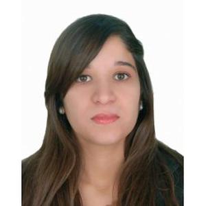 Amel, 24 ans, je suis étudiante et je propose de l'aide aux personnes agées