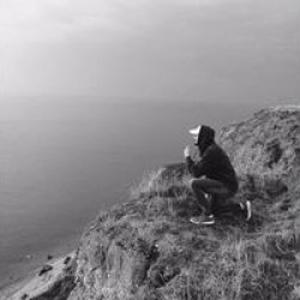 Paul, 19 ans, propose animation de DJ