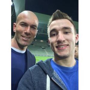 Maxime, 24 ans, propose aide aux devoirs