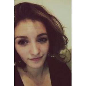 Linda, 18 ans, propose aide aux personnes âgées 